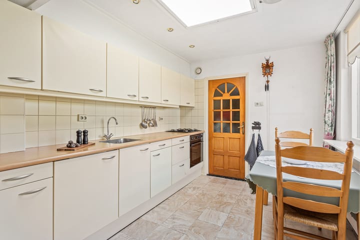 Foto 3 van Meeuwenstraat 10