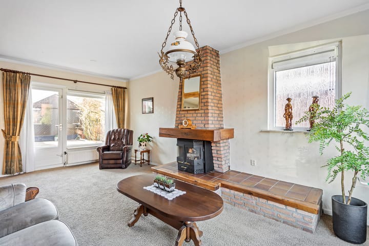 Foto 8 van Meeuwenstraat 10