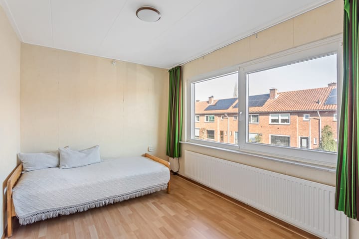 Foto 15 van Meeuwenstraat 10