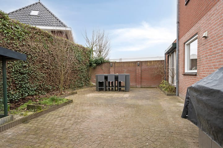 Foto 32 van Helmondsestraat 25