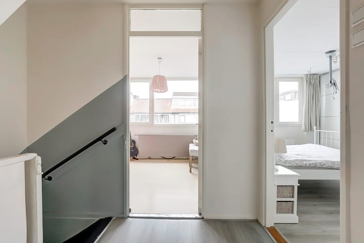 Foto 13 van Van den Broekstraat 11