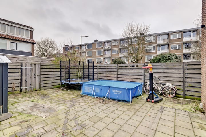 Foto 30 van Van den Broekstraat 11