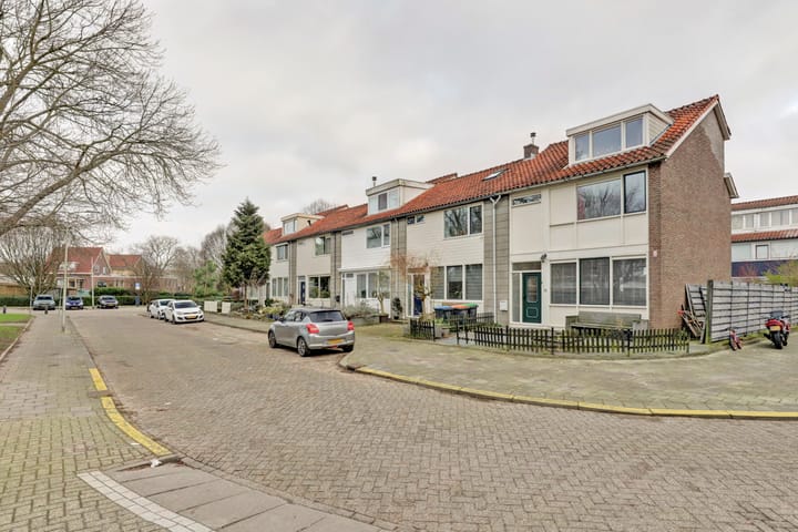 Foto 34 van Van den Broekstraat 11