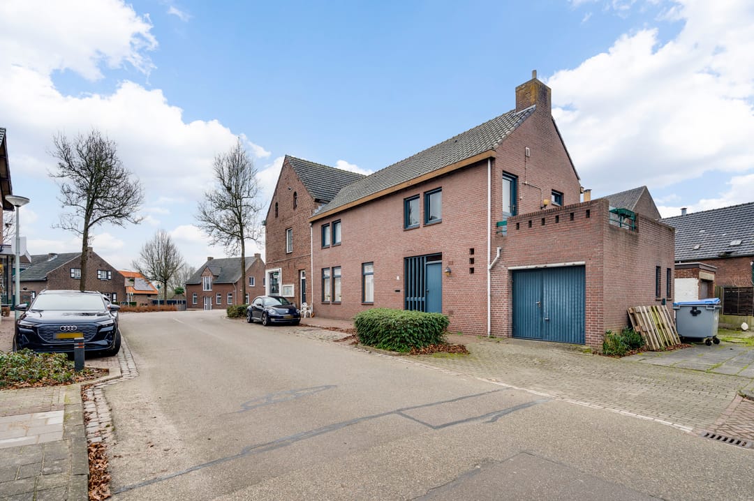 Foto 2 van Achter de Hoven 2