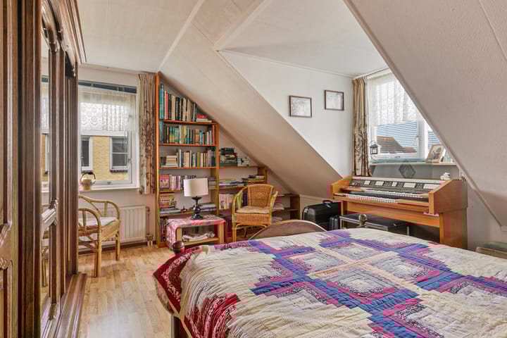 Photo 26 of Van Bourgondiëlaan 23