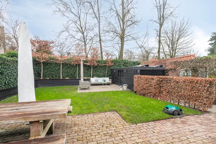 Foto 28 van Pieter Bothlaan 35