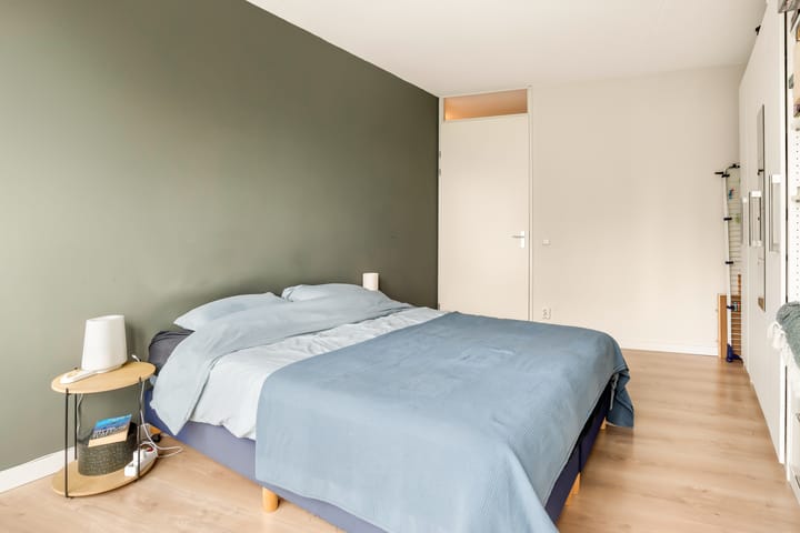 Photo 36 of Diepenbrockstraat 86