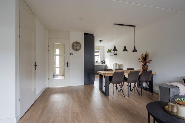 Photo 11 of Jan Landmanstraat 27