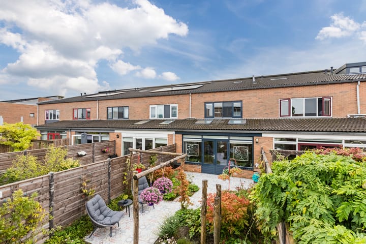 Foto 46 van Helena Merciertuin 39