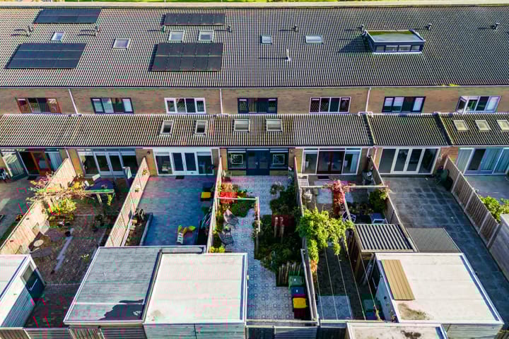 Foto 47 van Helena Merciertuin 39