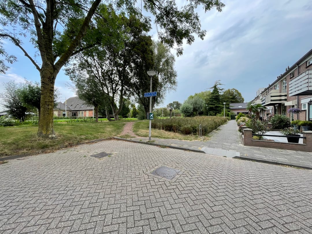 Foto 43 van Burgemeester de Herderplantsoen 68