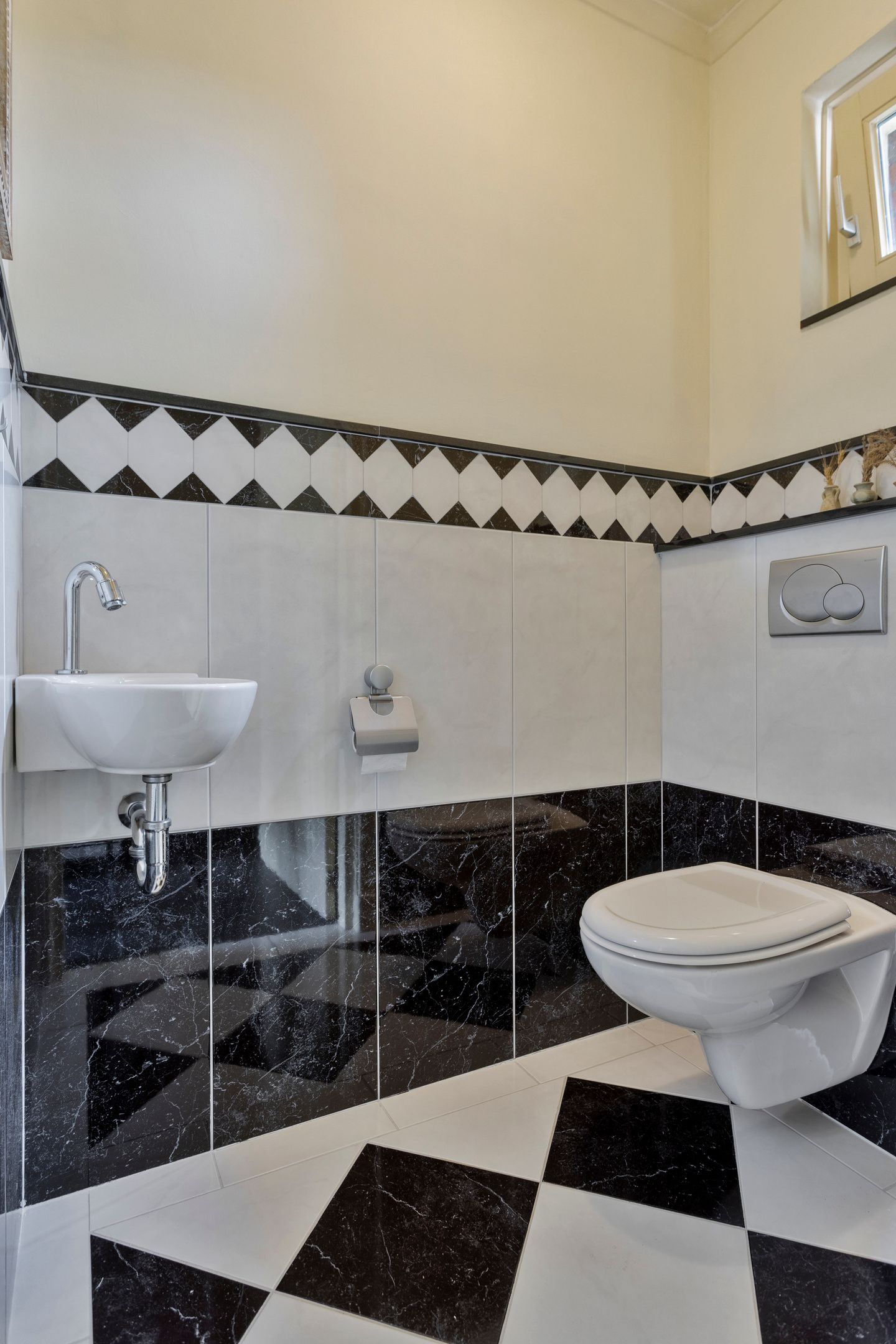 Photo 24 of Hoendersteeg 8