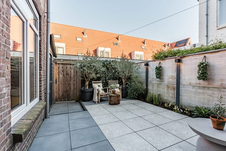 Foto 28 van Mr. de Fremerystraat 48-A