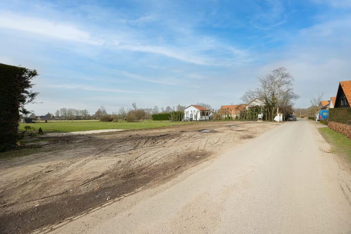 Photo 11 of Kampsestraat