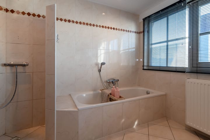 Foto 37 van Kryptonstraat 16