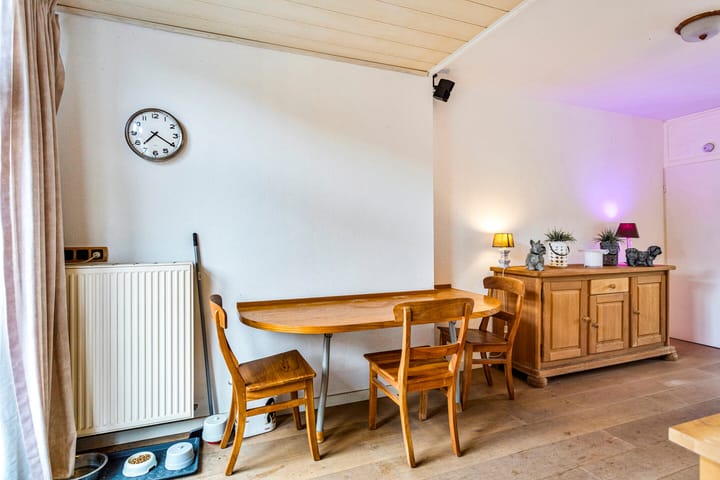 Foto 10 van Burg. Van Laarstraat 15