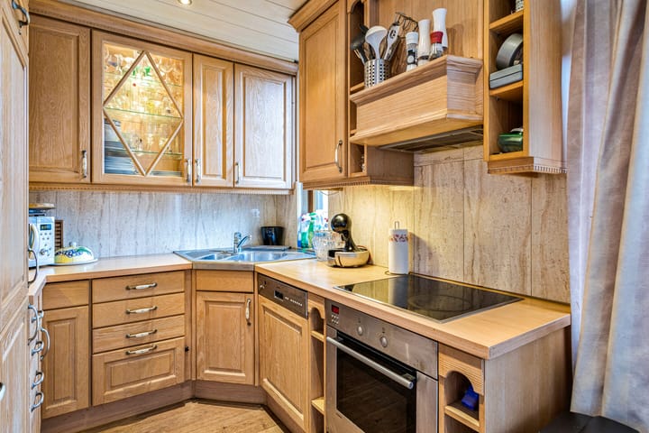 Foto 12 van Burg. Van Laarstraat 15