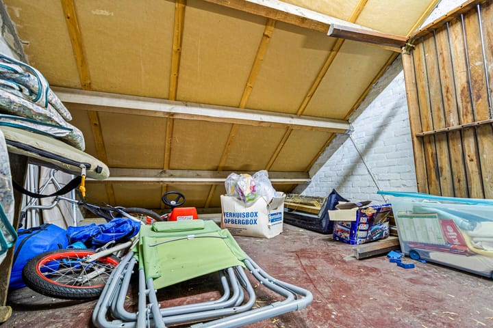 Foto 26 van Burg. Van Laarstraat 15