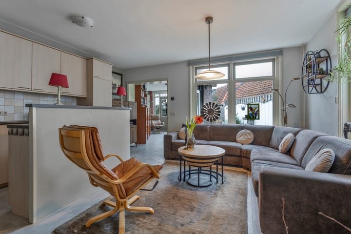 Foto 15 van Molenstraat 2