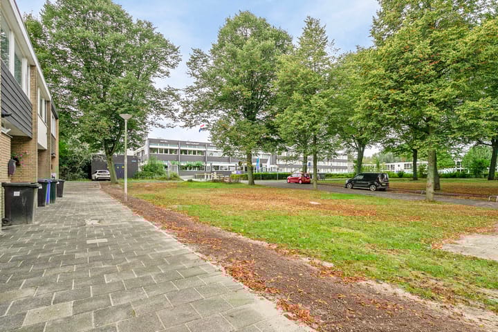 Foto 30 van Vliegveldweg 51