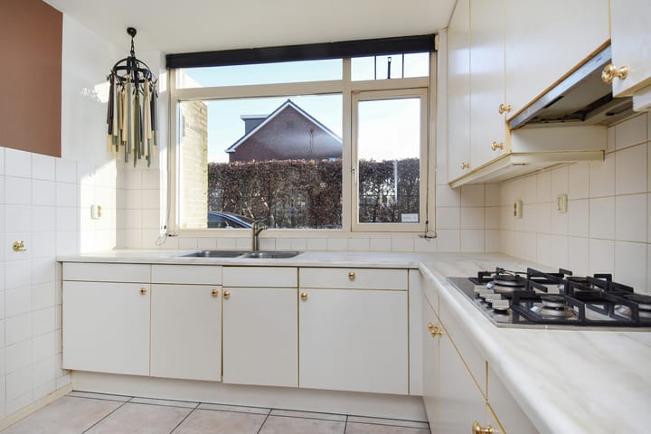 Foto 13 van Constance Gelderblomlaan 62