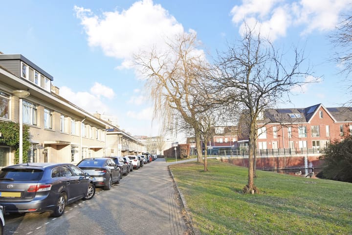 Foto 28 van Constance Gelderblomlaan 62