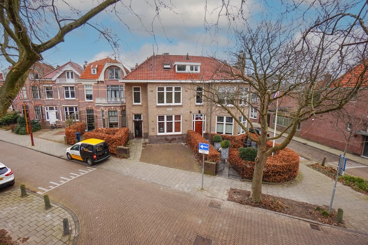 Emmastraat 85