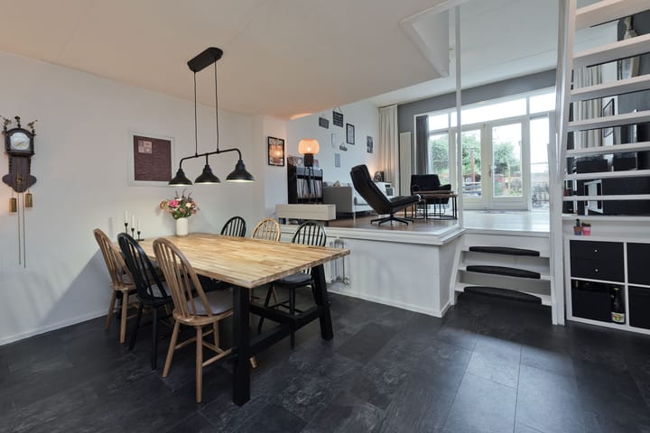 Foto 9 van Schweitzerstraat 99