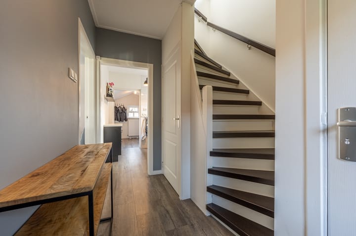 Photo 7 of Burg G de Katerstraat 44