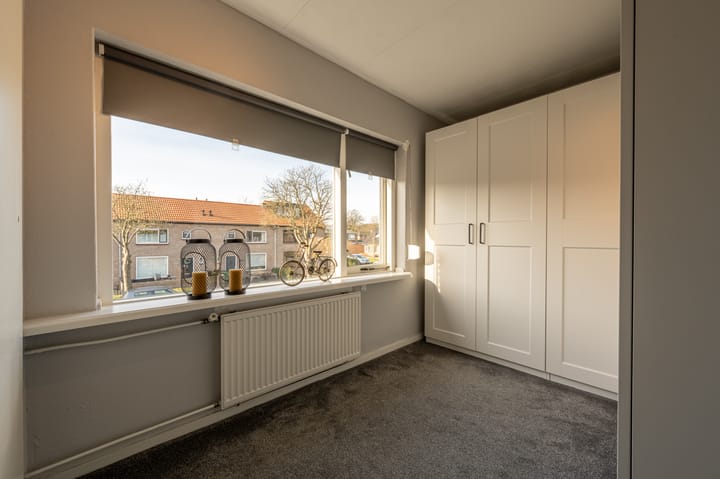 Photo 17 of Burg G de Katerstraat 44