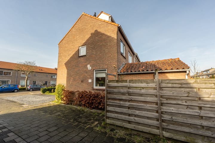 Photo 30 of Burg G de Katerstraat 44