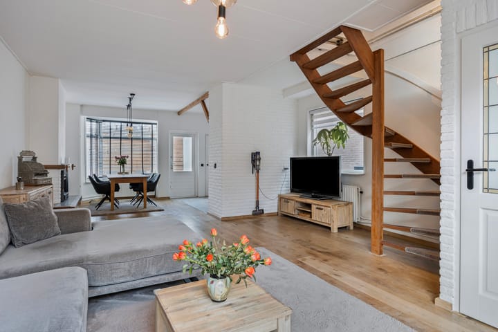 Foto 8 van Spoorstraat 33