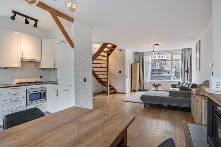 Foto 10 van Spoorstraat 33