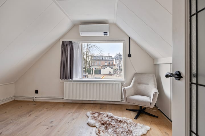 Foto 27 van Spoorstraat 33