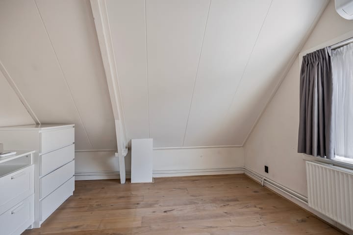 Foto 28 van Spoorstraat 33