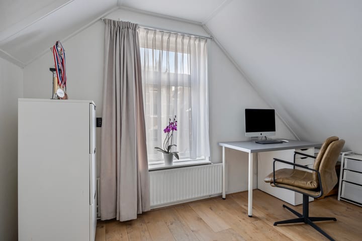 Foto 30 van Spoorstraat 33