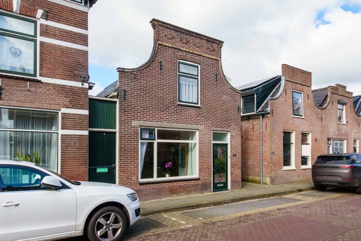 Foto 38 van Spoorstraat 33