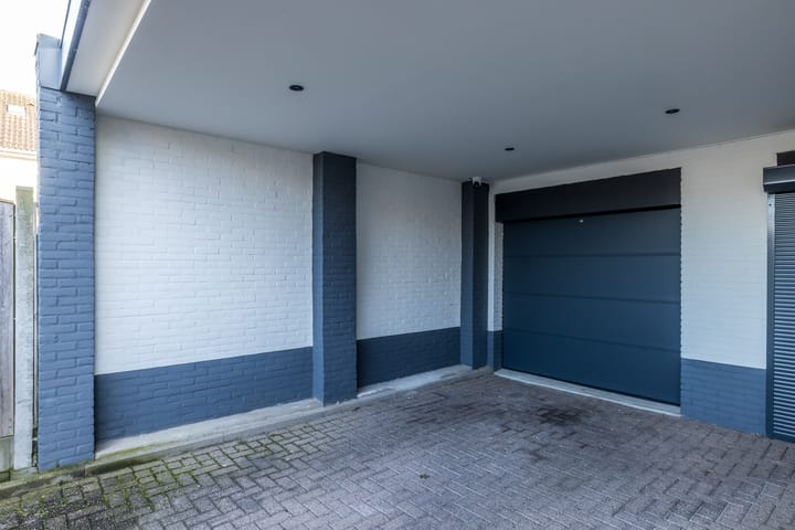 Photo 32 of Demstraat 34