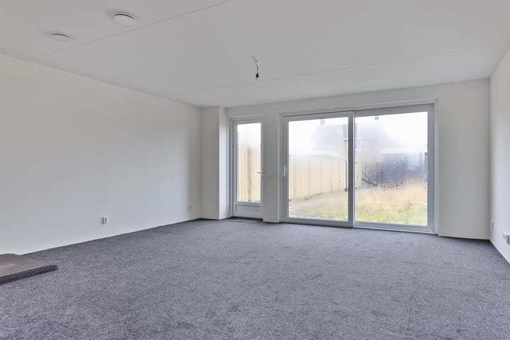 Photo 5 of S. van Domburgpad 12