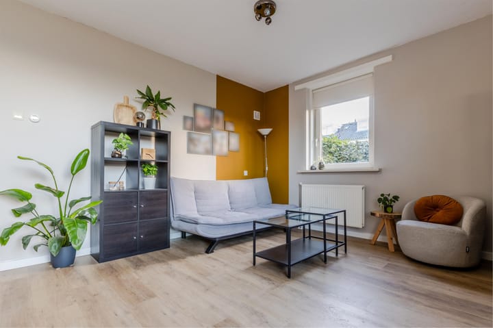 Photo 11 of Van Blaaderenweg 15