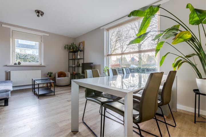 Photo 16 of Van Blaaderenweg 15