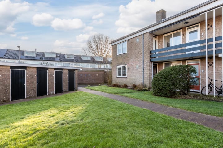 Photo 7 of Van Blaaderenweg 15