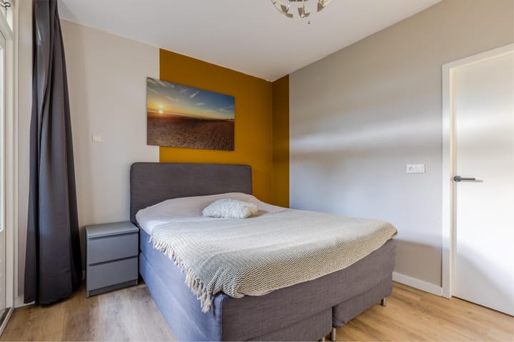 Photo 27 of Van Blaaderenweg 15