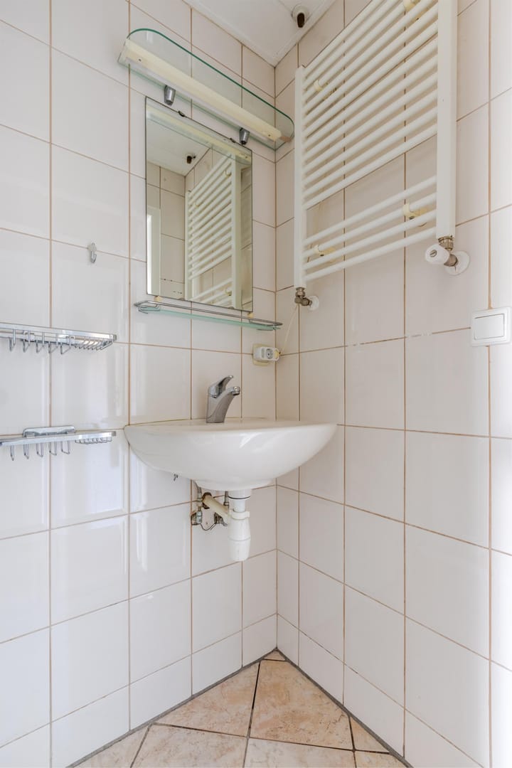 Photo 33 of Van Blaaderenweg 15