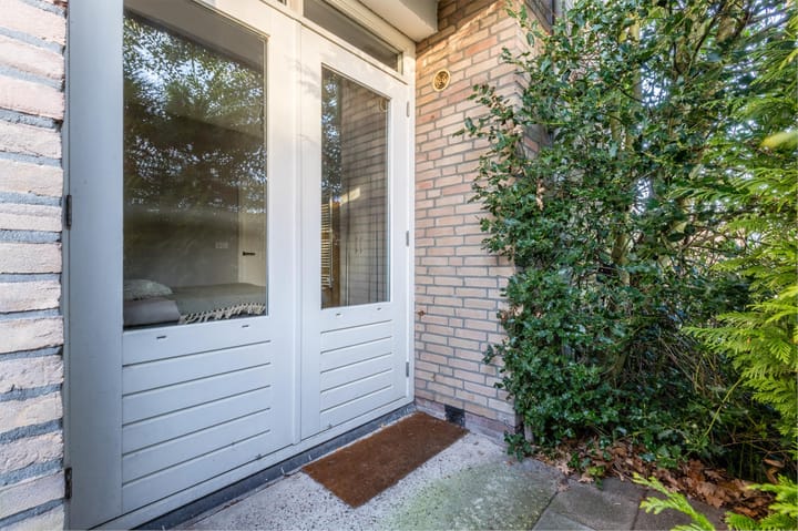 Photo 35 of Van Blaaderenweg 15