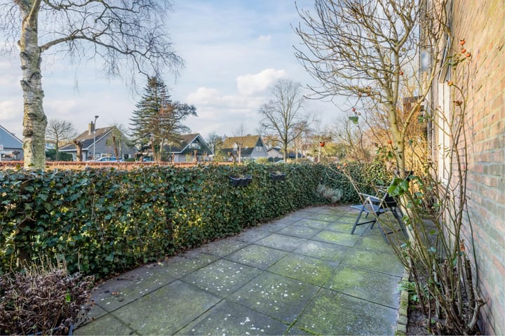 Photo 37 of Van Blaaderenweg 15