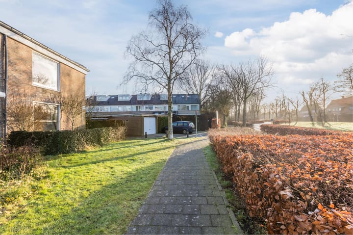 Photo 46 of Van Blaaderenweg 15