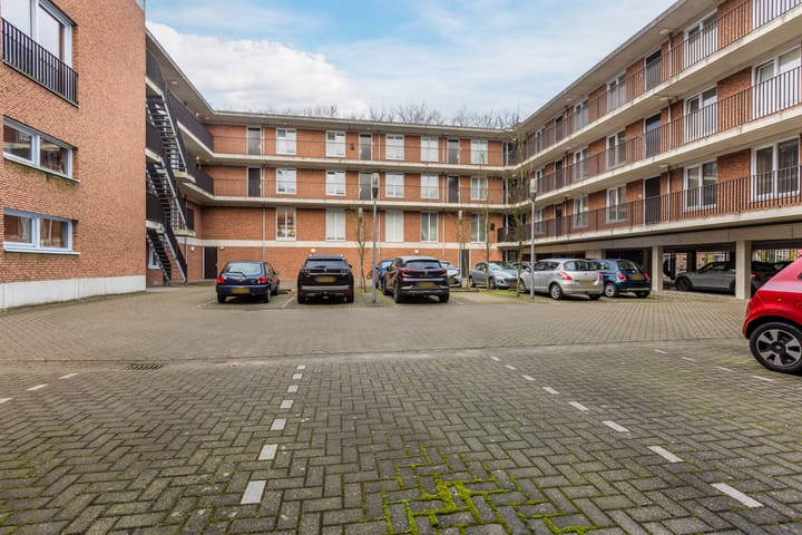 Foto 33 van Mgr. Leijtenstraat 45