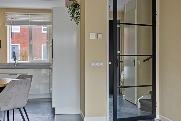 Foto 8 van Fluweelboomstraat 21