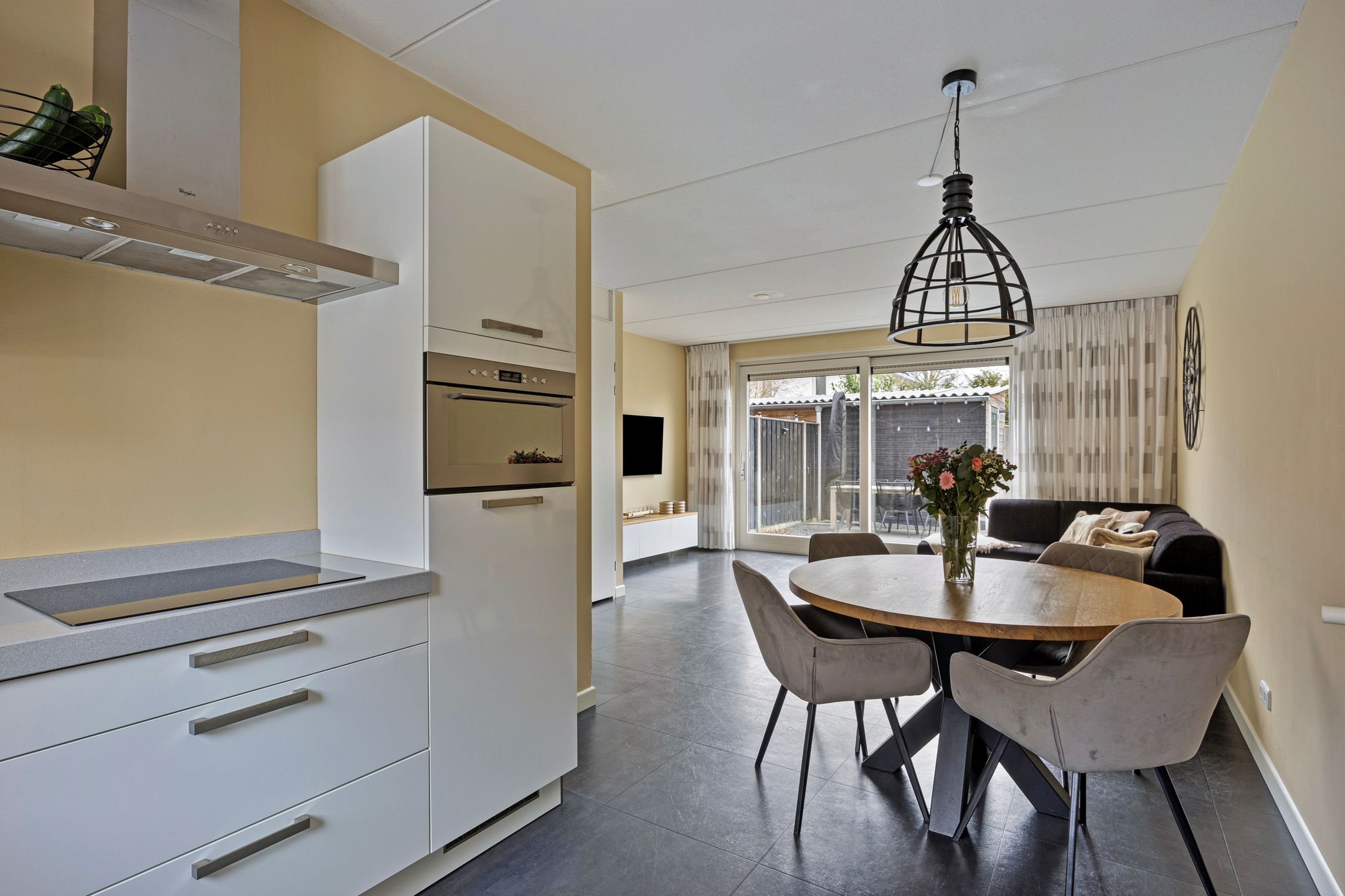 Foto 12 van Fluweelboomstraat 21